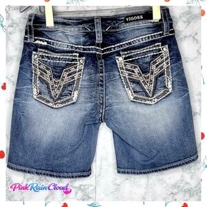 Vigoss Dublin Bermuda Denim Shorts Women’s 28 Embroidered Rhinestone Embellished